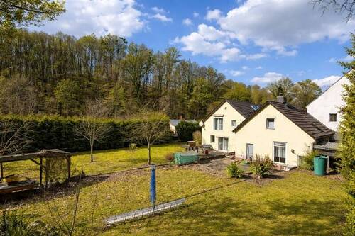Blick vom Waldrand - 1 Zimmer Mehrfamilienhaus, Wohnhaus zum Kaufen in Bahretal