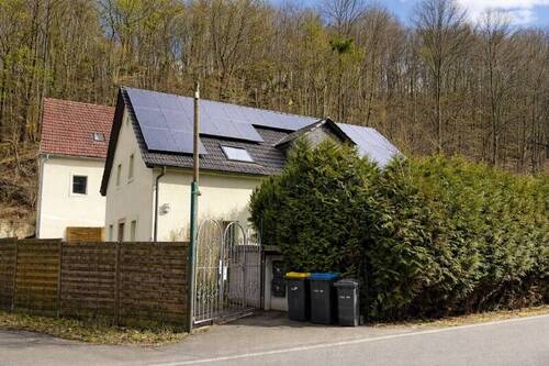 Straßenansicht - 1 Zimmer Mehrfamilienhaus, Wohnhaus in Bahretal