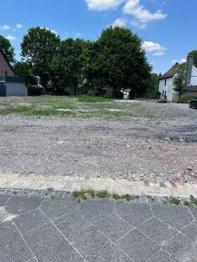 Bild... - *** Baugrundstück in Ortskernlage, knapp 2.200 BGF plus Tiefgaragen möglich ***