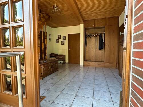 Treten Sie ein - 4 Zimmer Mehrfamilienhaus, Wohnhaus in Rastede