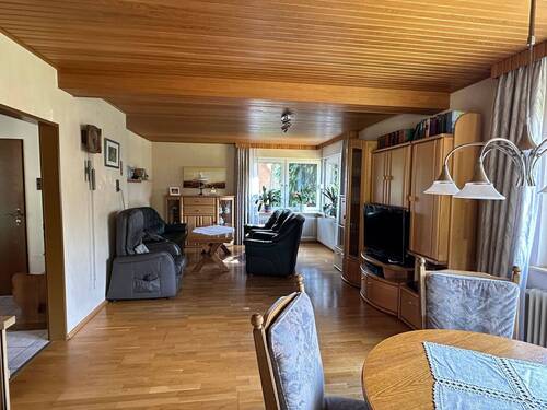 Großes Wohnzimmer mit Parkett - Mehrfamilienhaus, Wohnhaus mit 106,00 m² in Rastede zum Kaufen
