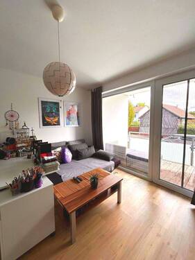 WOHN- UND ESSBEREICH - 