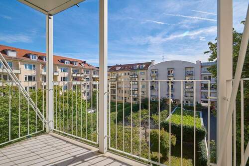 Balkon - Geräumige Wohnung in hervorragender Lage im Rückgebäude