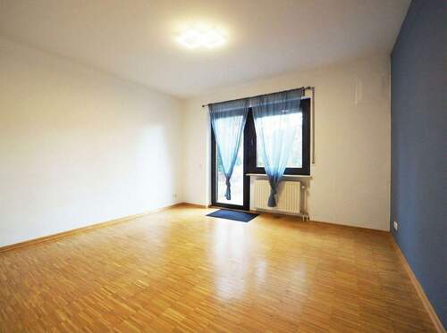 Bild 2 - 5 Zimmer Etagenwohnung zur Miete in Saarbrücken