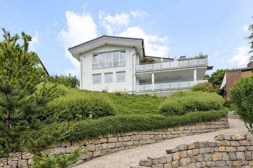 Gartenansicht Süd-West-Hanglage - 