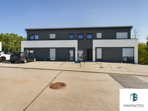 Außenansicht Haus - 2 Zimmer Etagenwohnung zum Kaufen in Idar-Oberstein