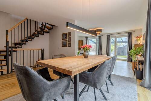 Essen + Wohnen - 4 Zimmer Doppelhaushälfte zum Kaufen in Pinneberg