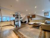 Wohnen_Essen_Kochen - Exklusives Wohnen unterm Dach - DG-Wohnung mit Balkon, EBK & 3 Parkplätzen