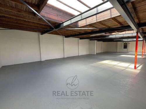 1.jpg - ebenerdig angediente Hallenfläche mit Sektionaltor und Freilfäche in Hamburg-Billbrook