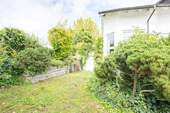Garage mit Stellplatz - 