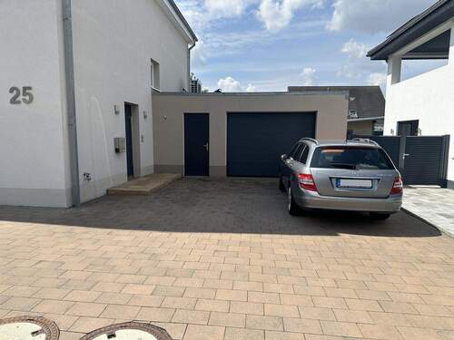 Garage - 8 Zimmer Einfamilienhaus in Geseke