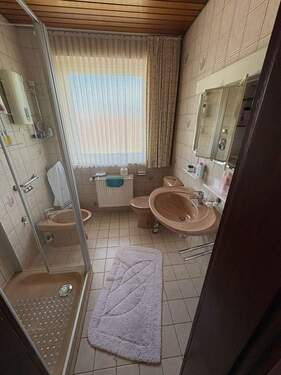 Badezimmer OG.JPG - 
