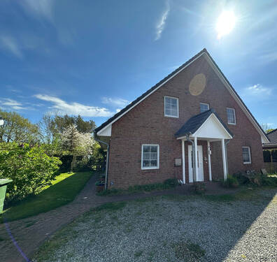 Straßenansicht - Wohnhaus mit zwei Wohneinheiten(Erdwärmeh.)in bevorzugter Lage