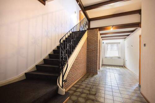 EG Diele - 7 Zimmer Reihenmittelhaus in Bochum