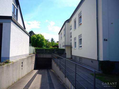 TG-Einfahrt - 2 Zimmer Mehrfamilienhaus, Wohnhaus in Ettlingen