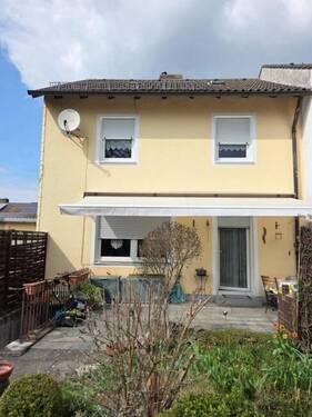 Südseite - Frei: Gepflegtes, helles Reihenendhaus mit Süd-Terrasse, Mobiliar, idyllischen Gärten und Garage!