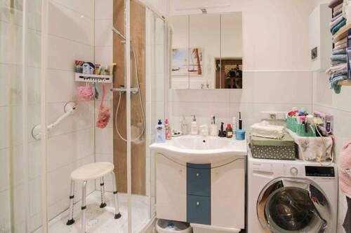 Ansicht Badezimmer - 3 Zimmer Einfamilienhaus zum Kaufen in Wuppertal