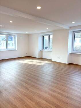 Wohnzimmer - 3 Zimmer Etagenwohnung in Estenfeld