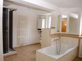 Badezimmer - Traumhafte 4-Zimmer Wohnung +Garten +ruhige Wohnlage