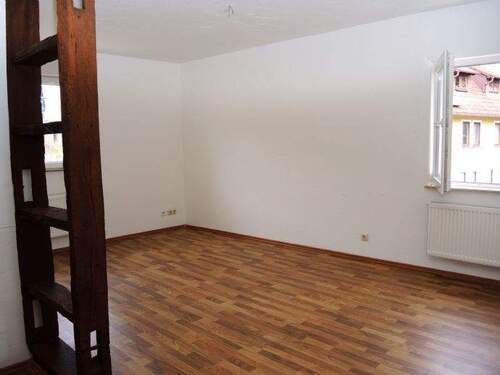 Wohnzimmer - 4 Zimmer Etagenwohnung zur Miete in Bad Brückenau