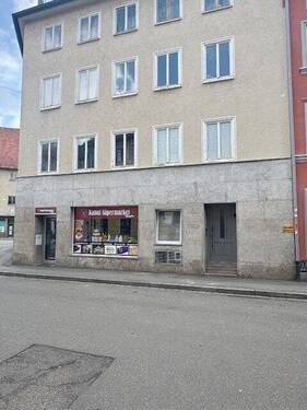 von aussen - 9 Zimmer Mehrfamilienhaus, Wohnhaus in Kempten
