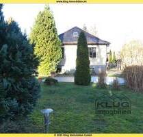 Bergfelde! Voll unterkellertes Einfamilienhaus Massivbau 1938 mit 2 Garagen, Nebengelass u. Pool