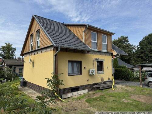 Hausansicht vom Garten - 5 Zimmer Einfamilienhaus zum Kaufen in Neuenhagen