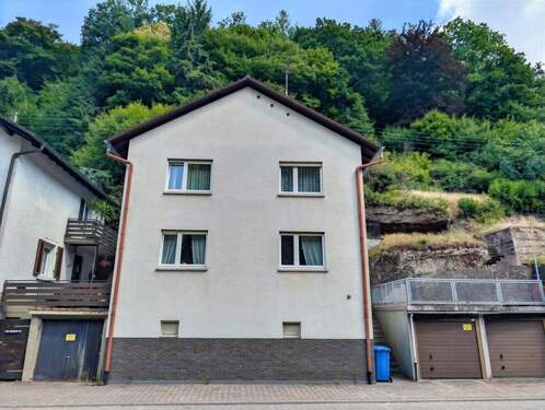 Front - 6 Zimmer Einfamilienhaus zum Kaufen in Frankenstein