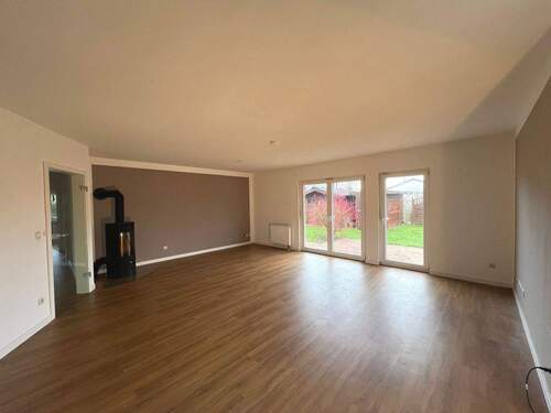 Wohnbereich - 7 Zimmer Einfamilienhaus zum Kaufen in Seth