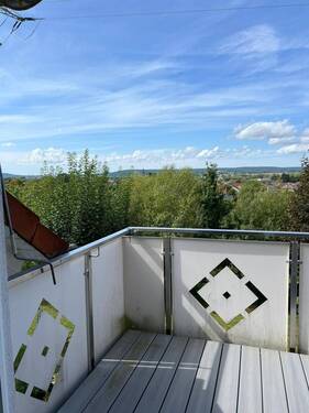 Balkon mit Dorfausblick - Etagenwohnung mit 60,30 m² in Zapfendorf zum Kaufen