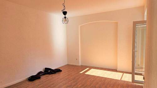 Wohnzimmer - 2 Zimmer Etagenwohnung zur Miete in Mannheim