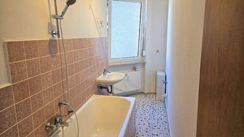 Tageslichtbad - 2 Zimmer Etagenwohnung in Mannheim