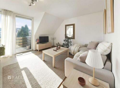 Wohnzimmer - 1 Zimmer Mehrfamilienhaus, Wohnhaus in Köln