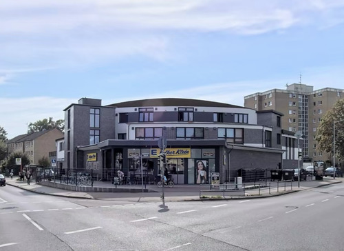 Außenansicht - Großzügige 3-Zimmer-Wohnung im ehemaligen Kino mit Fahrstuhl!