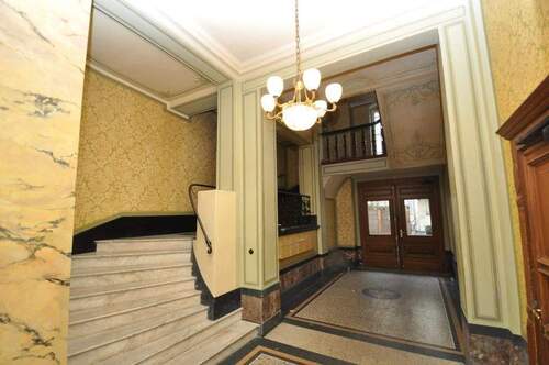 repräsentativer Hauseingang - 