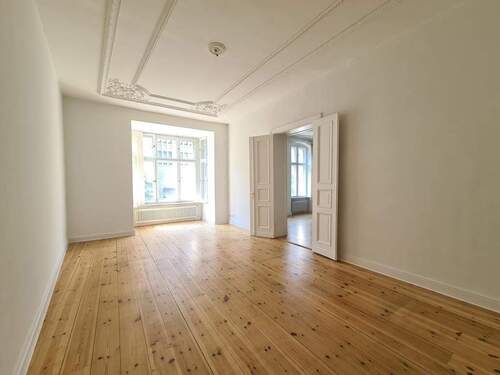 weiteres helles Zimmer - 3 Zimmer Etagenwohnung in Berlin