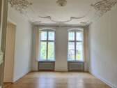 Zimmer mit schönem Stuck - Etagenwohnung mit 137,40 m&sup2; in Berlin zur Miete