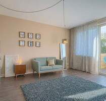 Helle, komplett modernisierte 2,5-Zimmer-Wohnung mit Südwest-Balkon in Berlin-Britz