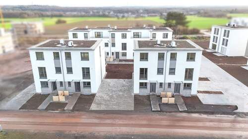 Fertige DHH im 1. BA - Ihr Traum vom Eigenheim: Moderne DHH inkl. Stellplätze und eigenem Garten