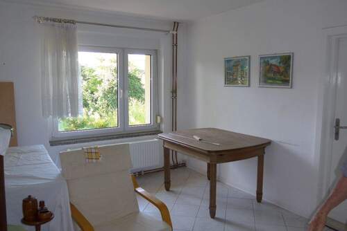 Zimmer 2 WE 1 Hochparterre - 