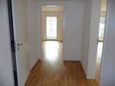 Blick nach Wohn- u. Schlafzimmer - 2 Zimmer Etagenwohnung zur Miete in Geretsried