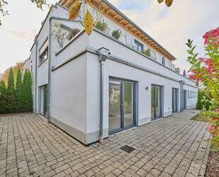 Straubing: Barrierefreie 4-Zimmer-Erdgeschosswohnung mit Terrasse und Garten