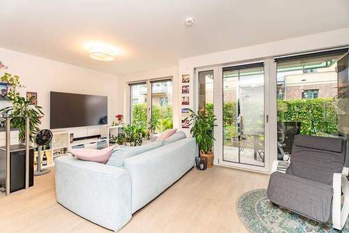 Wohnzimmer - 2 Zimmer Etagenwohnung in Berlin