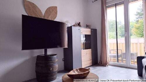 WZ möbliert mit Zugang Balkon - 