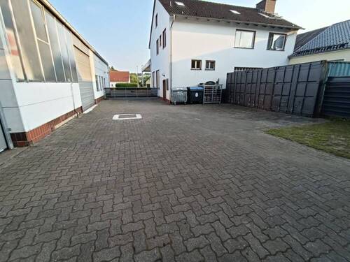 Hinterhof - 