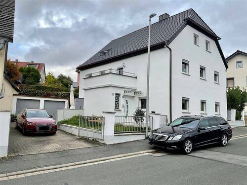 Außenansicht - 8 Zimmer Einfamilienhaus zur Miete in Stegaurach