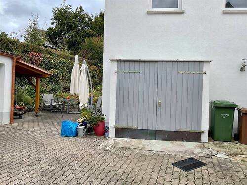 Hof - Einfamilienhaus mit 184,00 m&sup2; in Stegaurach zur Miete