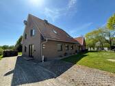 1. Wohneinheit - #reserviert# Großzügiges Grundstück & viel Gestaltungsspielraum