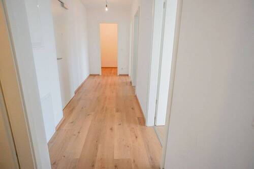 Flur - 3 Zimmer Etagenwohnung in Oberasbach