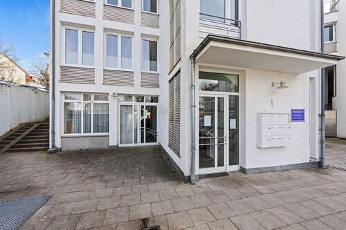 Eingang Gewerbe ^ - 2 Zimmer Gewerbeobjekt (Büro, Produktion, Verkauf) zum Kaufen in Bad Waldsee